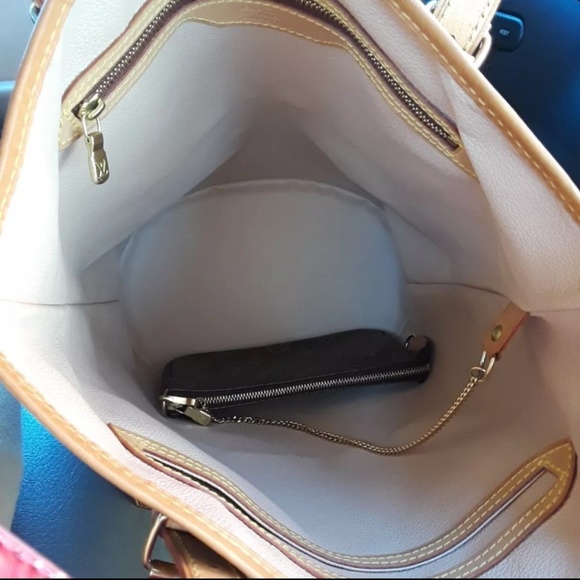 Authentic Louis Vuitton backet GM bag - Picture 2 of 4